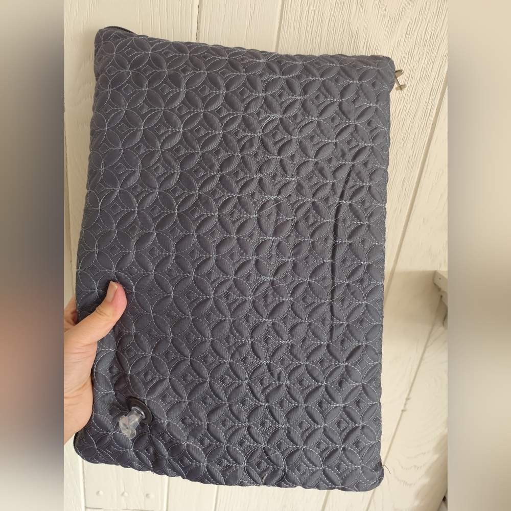 3/$30💜Travel blanket and pillow